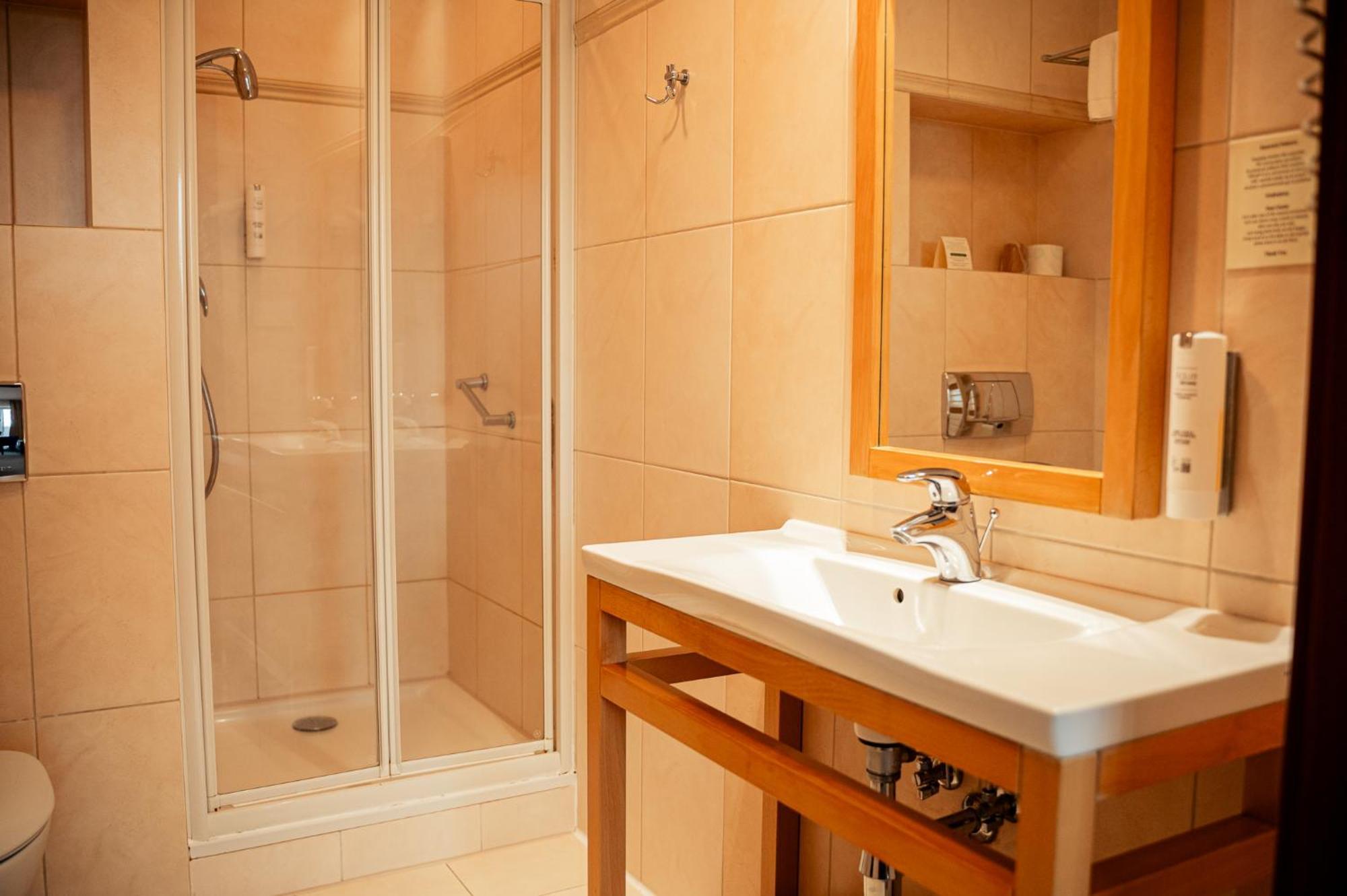 Hotel Kuracyjny Spa & Wellness Гдыня Экстерьер фото