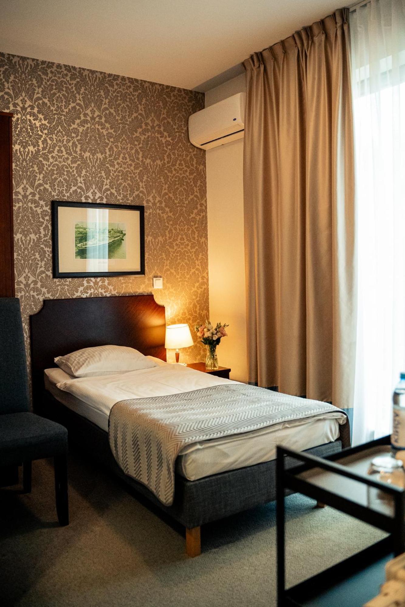 Hotel Kuracyjny Spa & Wellness Гдыня Экстерьер фото
