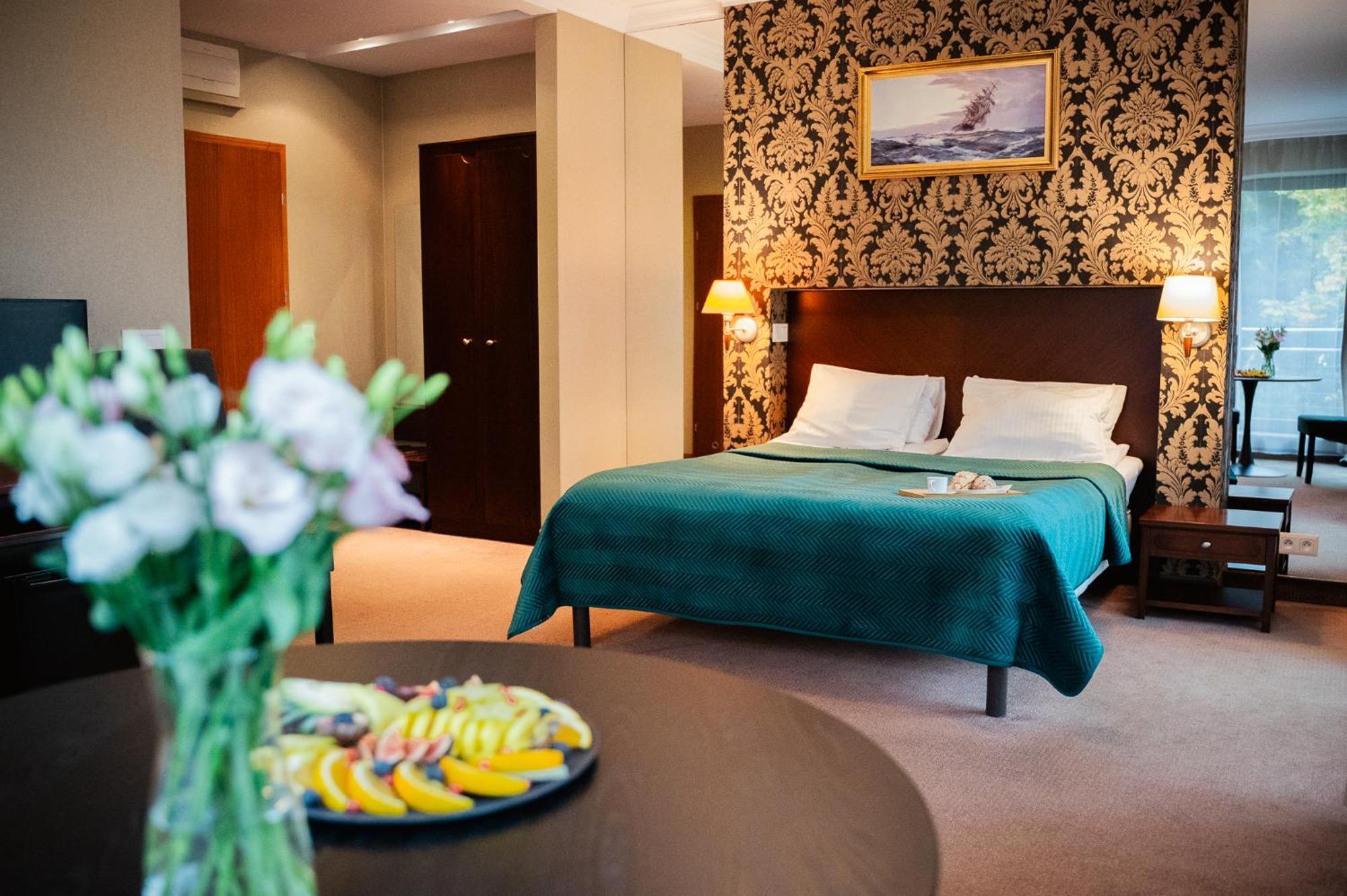 Hotel Kuracyjny Spa & Wellness Гдыня Экстерьер фото