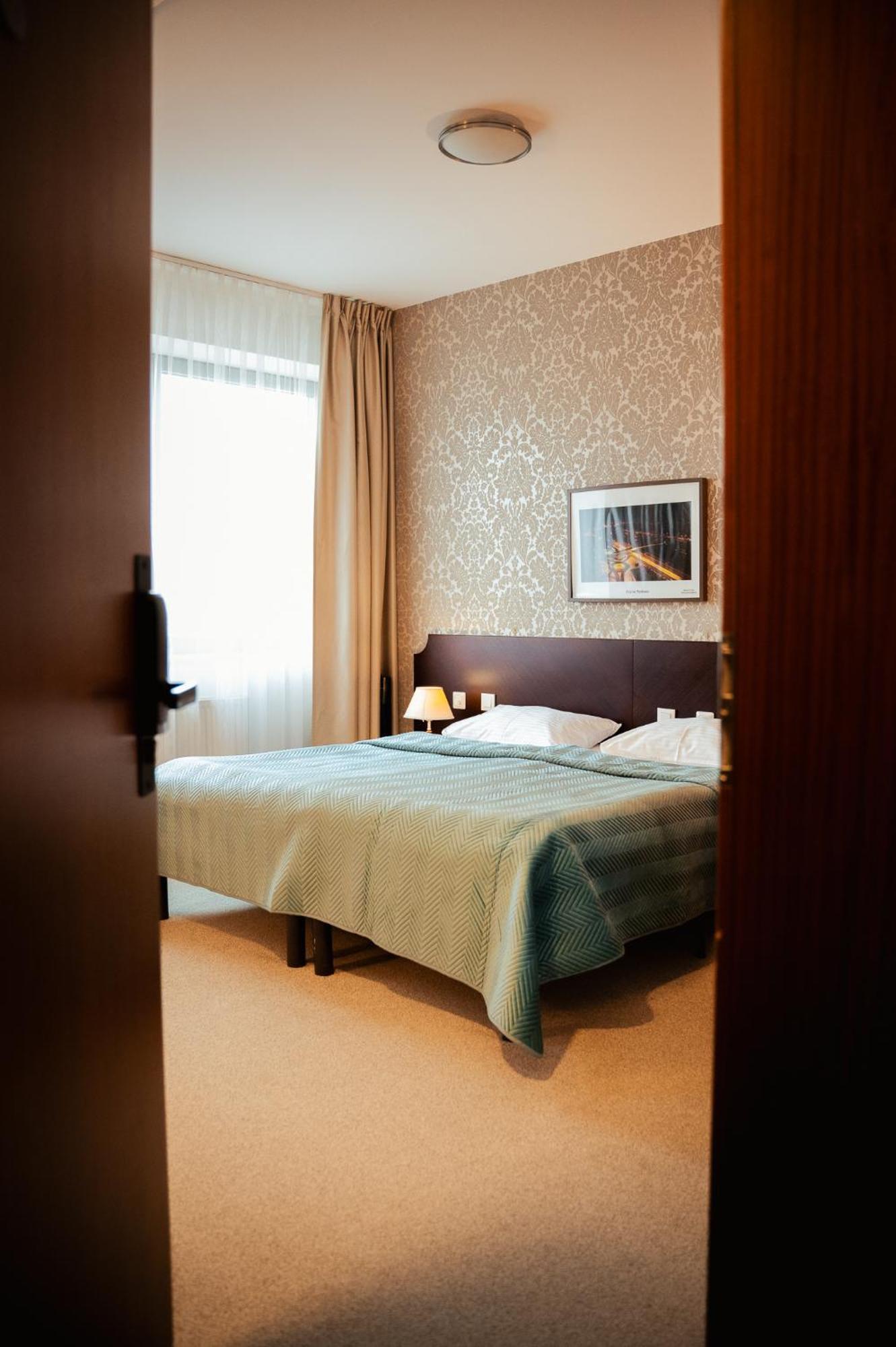 Hotel Kuracyjny Spa & Wellness Гдыня Экстерьер фото
